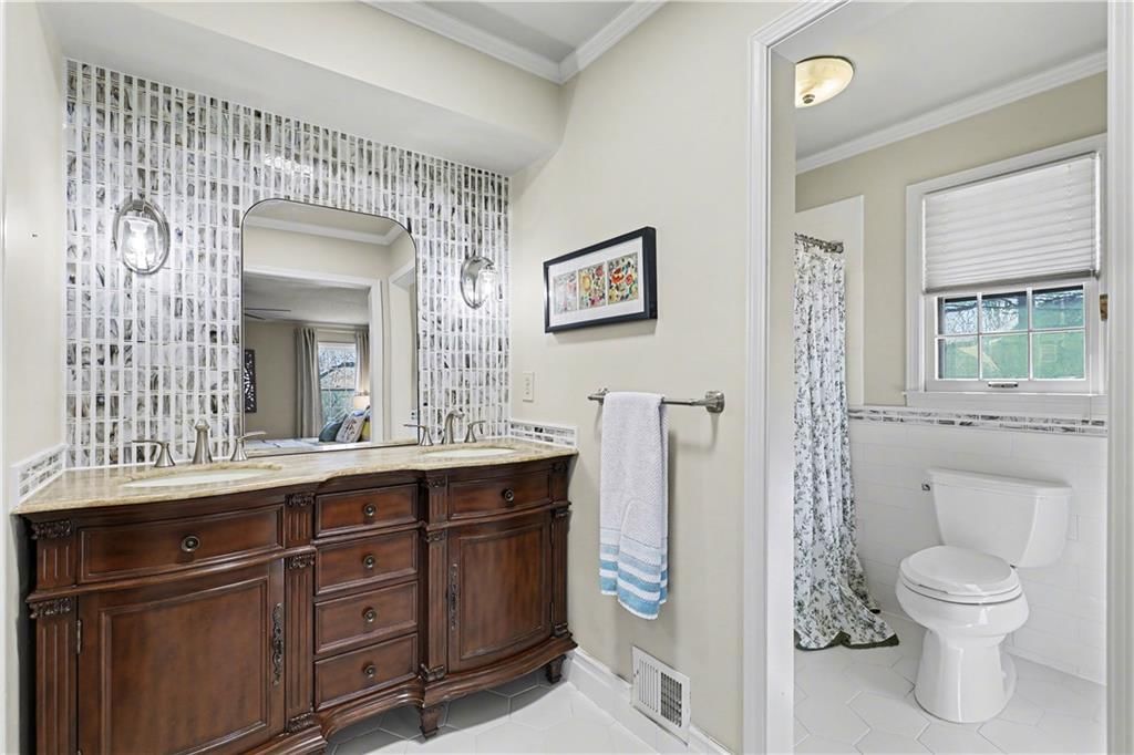 1027 W Burning Tree Drive — photo 25