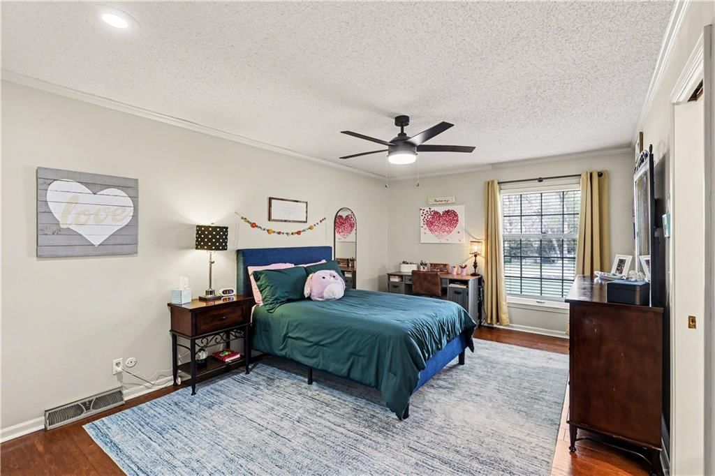 1027 W Burning Tree Drive — photo 28