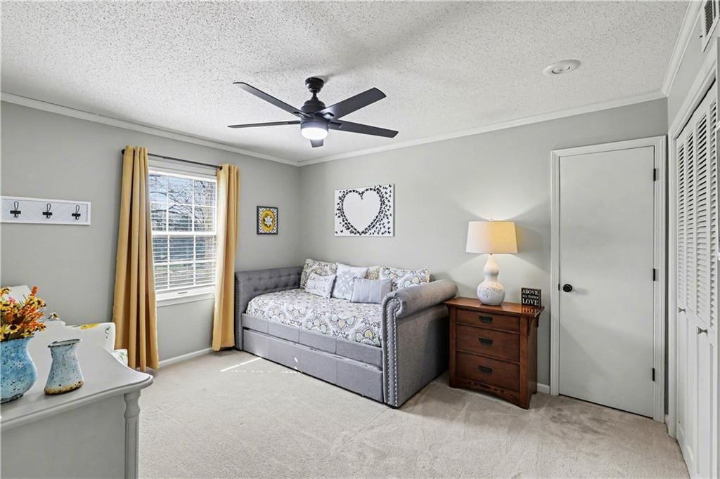 1027 W Burning Tree Drive — photo 30