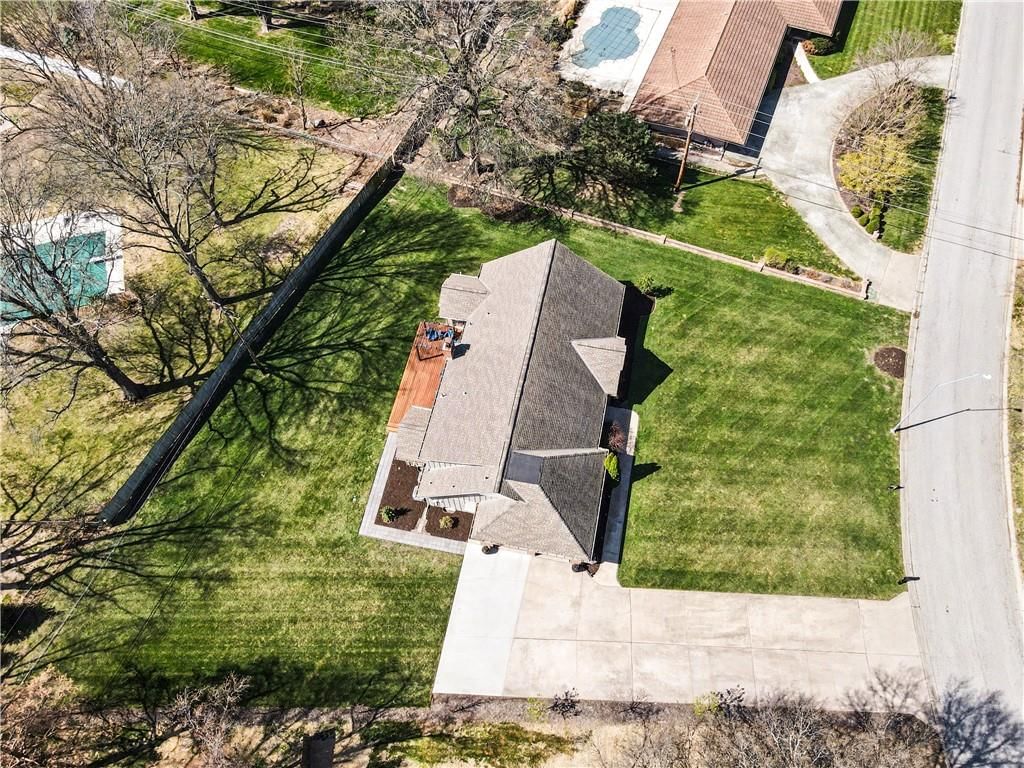 1027 W Burning Tree Drive — photo 40