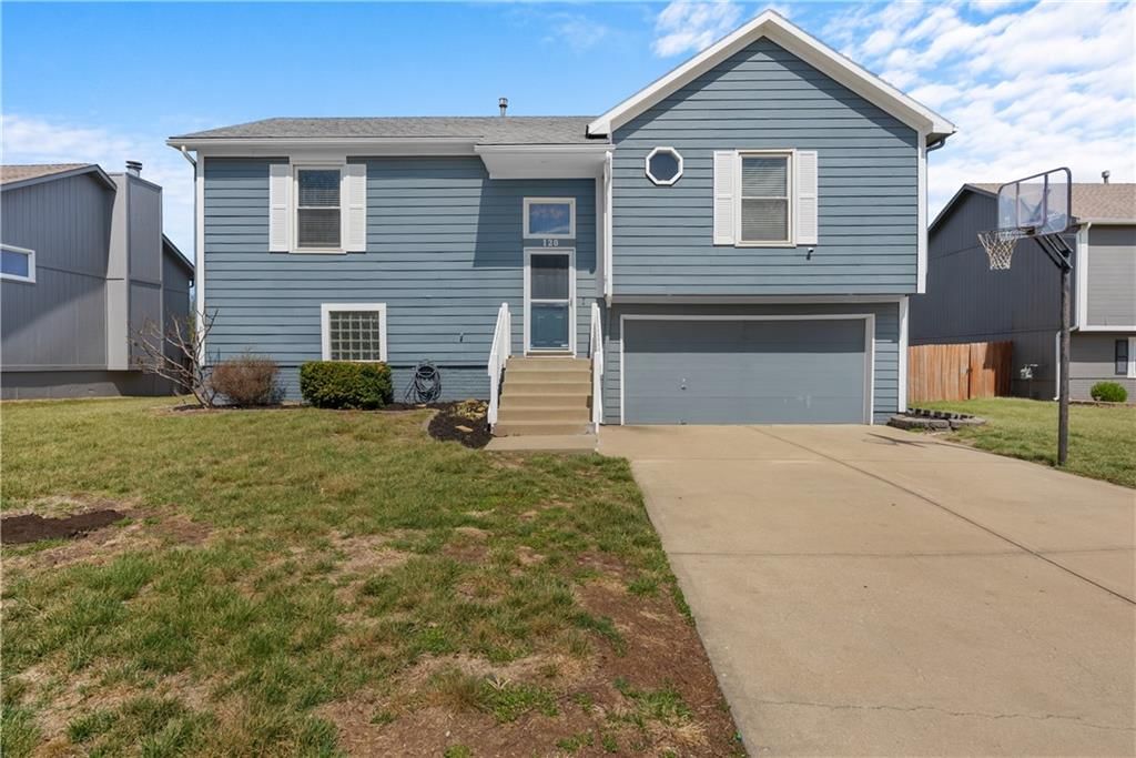 120 W Skylark Street — photo 2