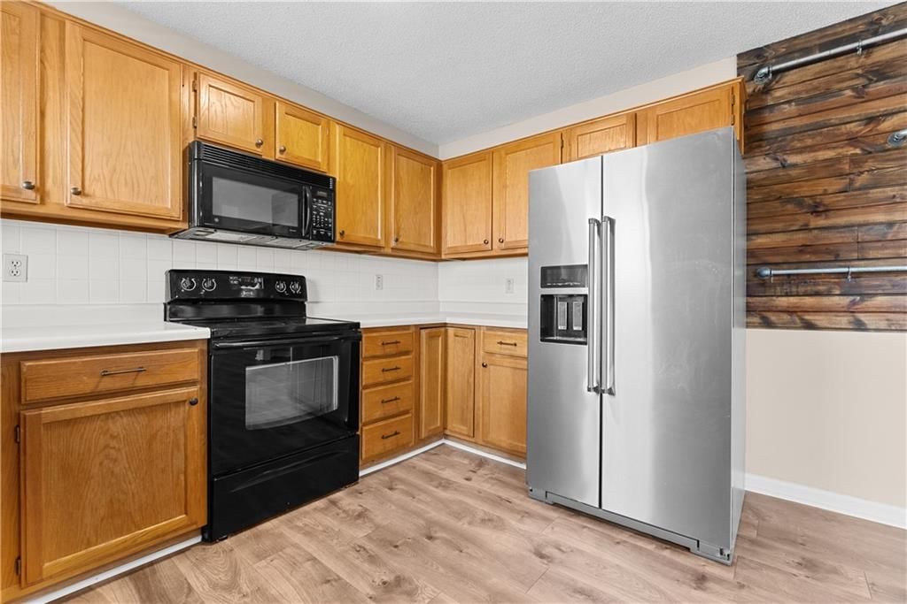 120 W Skylark Street — photo 10