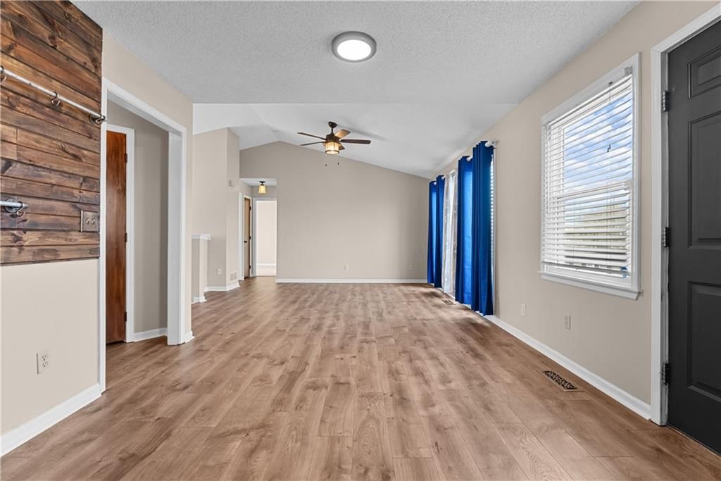 120 W Skylark Street — photo 12
