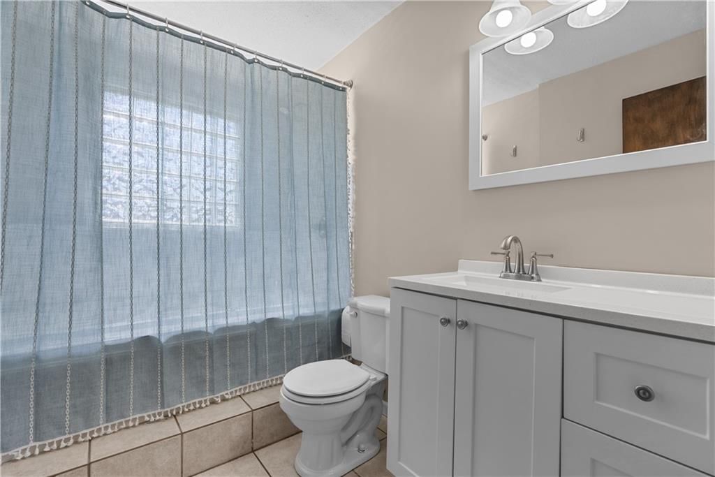 120 W Skylark Street — photo 26
