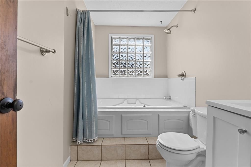 120 W Skylark Street — photo 27