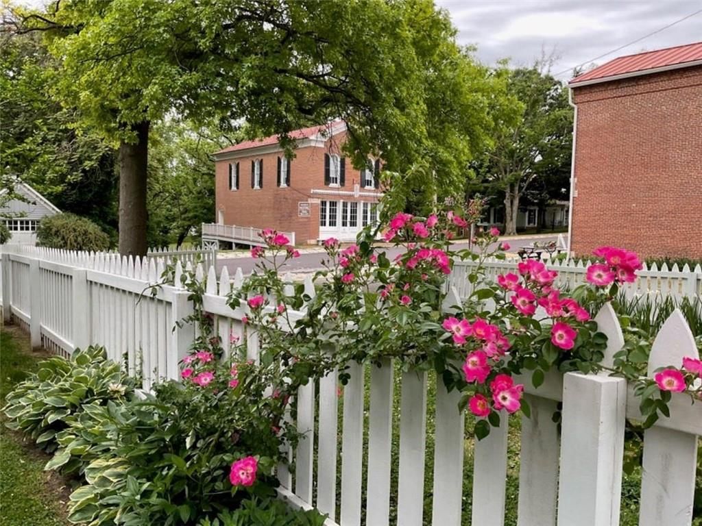 418 Main Street — photo 33