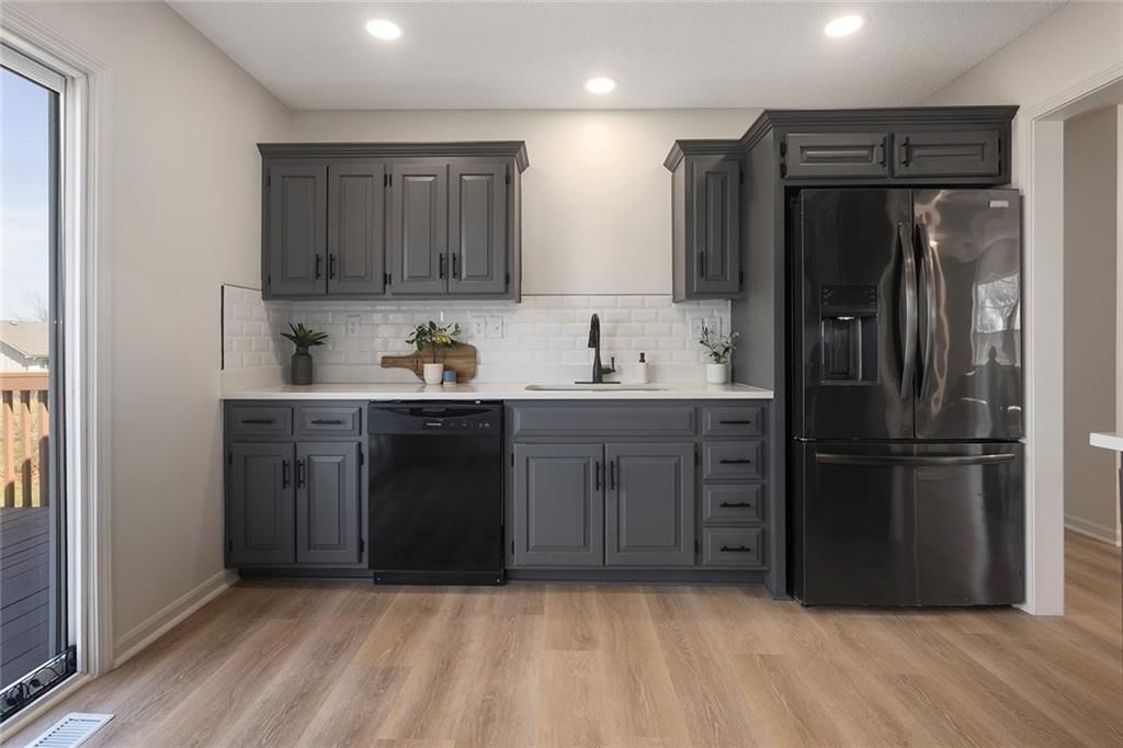 7316 Harry S. Truman Drive — photo 13