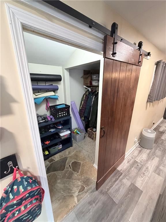 807 Lakeview Drive — photo 6