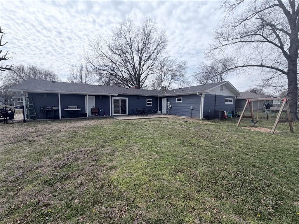 807 Lakeview Drive — photo 16
