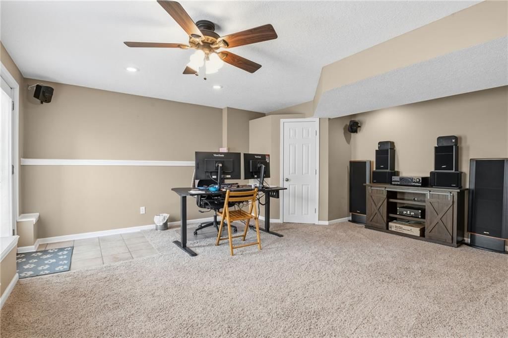 11647 S Marion Street — photo 39