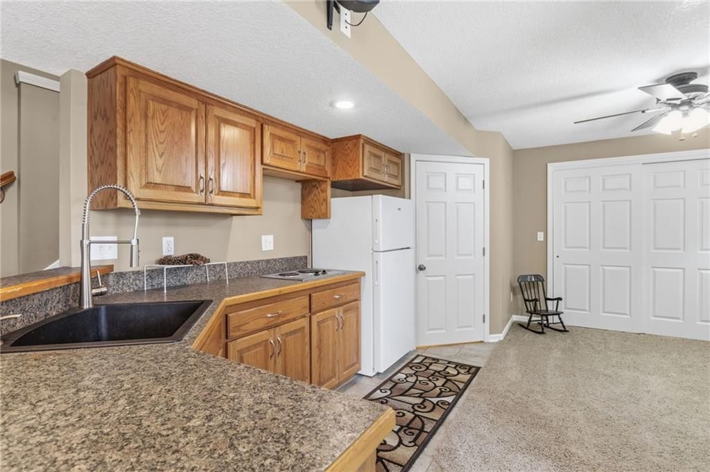 11647 S Marion Street — photo 41