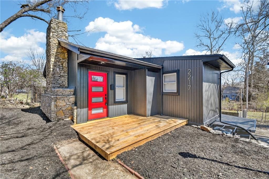 2217 S Cedar Avenue — photo 4