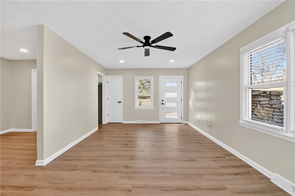 2217 S Cedar Avenue — photo 9