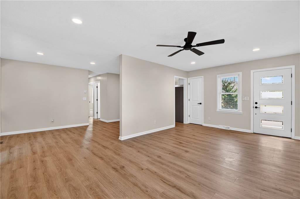 2217 S Cedar Avenue — photo 10