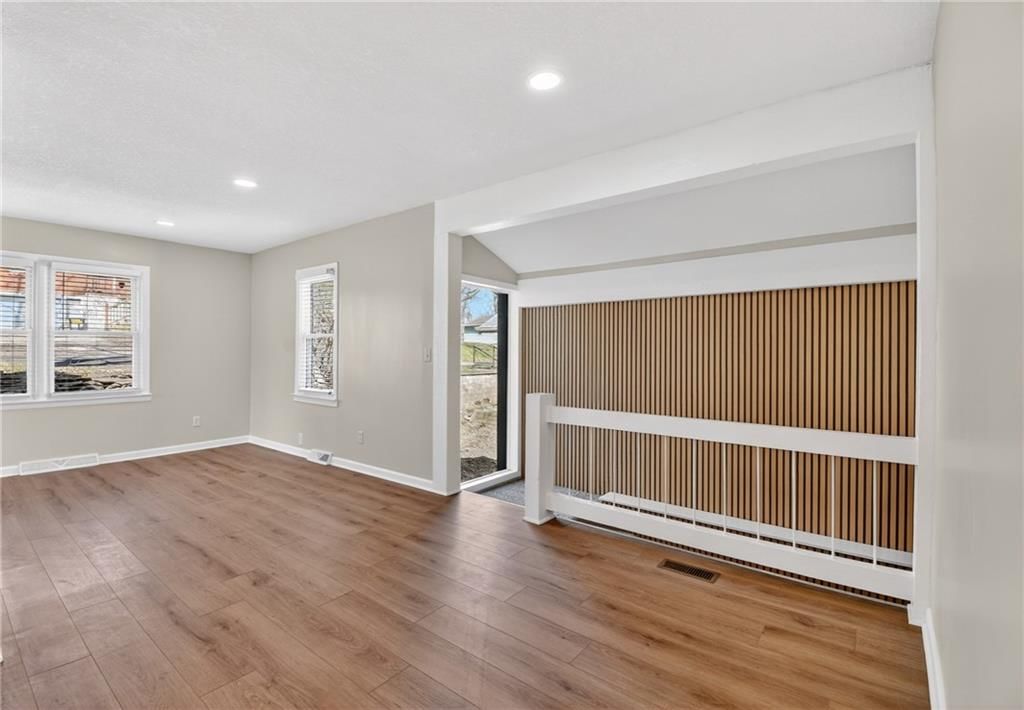 2217 S Cedar Avenue — photo 13