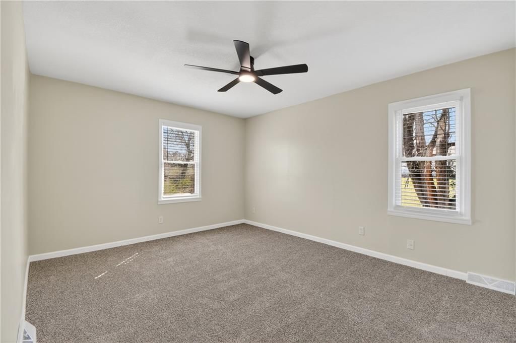 2217 S Cedar Avenue — photo 24