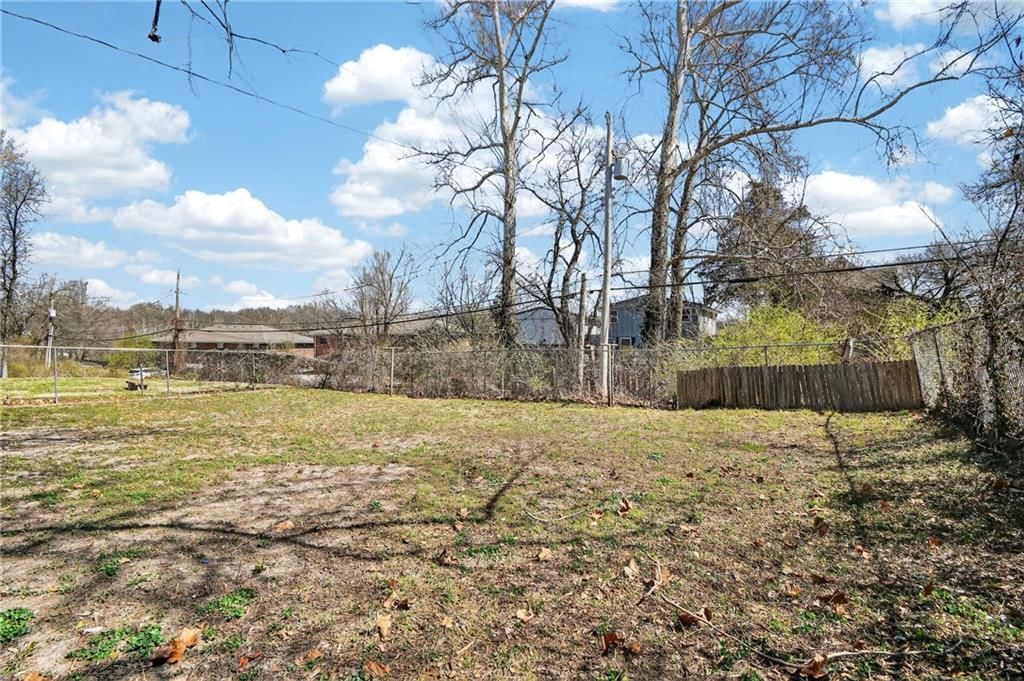 2217 S Cedar Avenue — photo 41