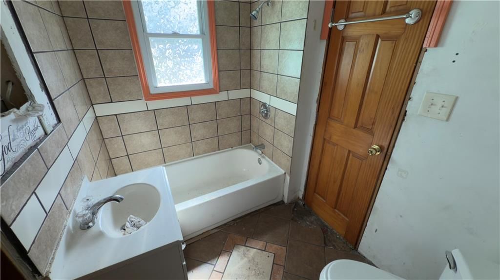 9409 E Independence Avenue — photo 10