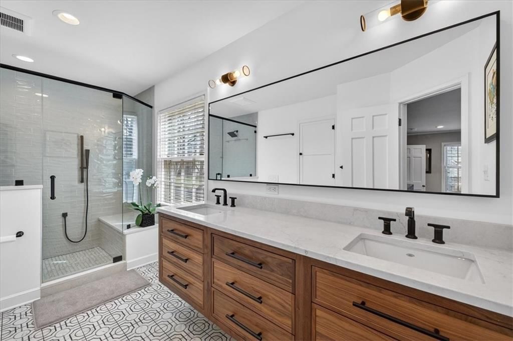 6534 Summit Street — photo 36