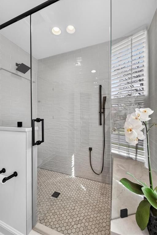 6534 Summit Street — photo 37