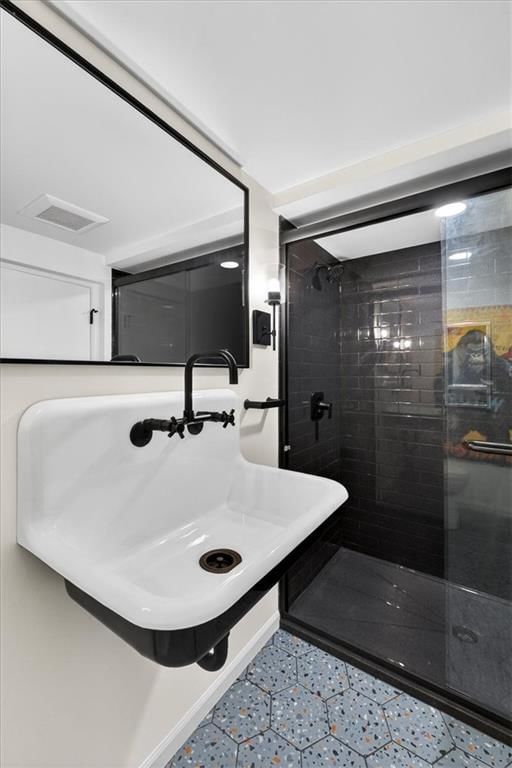 6534 Summit Street — photo 44