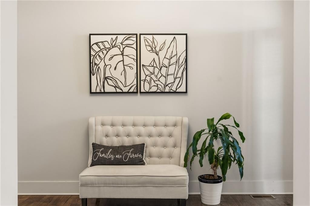 7026 Belmont Drive — photo 9