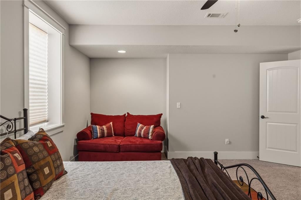 7026 Belmont Drive — photo 61