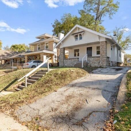 4025 AGNES Avenue — photo 2