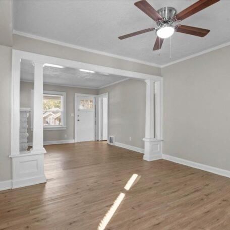 4025 AGNES Avenue — photo 5