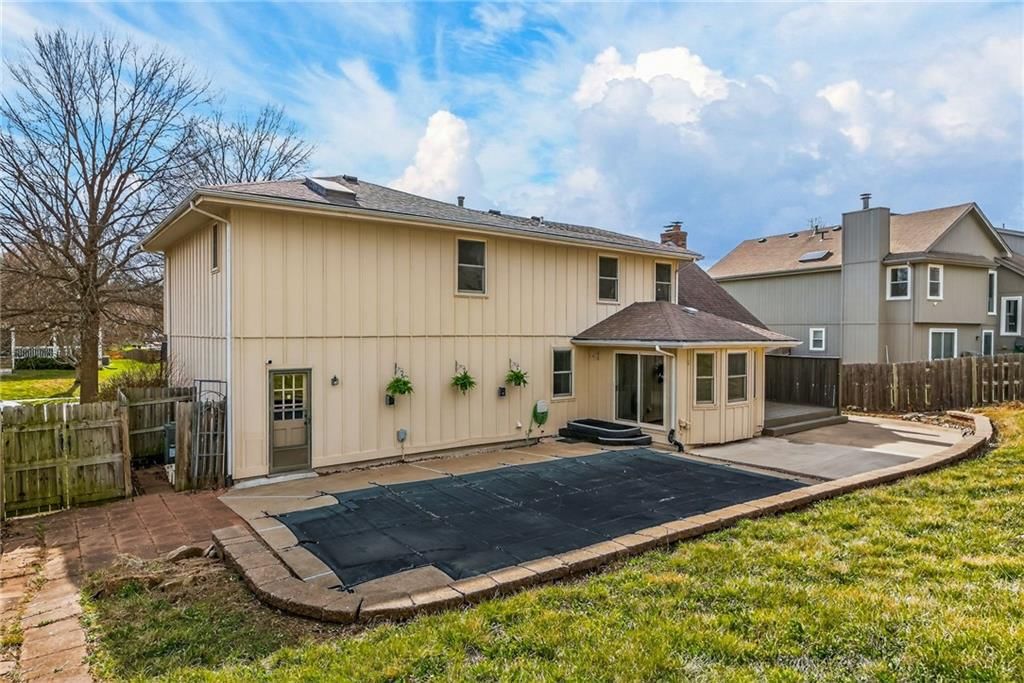 1525 Yorkshire Drive — photo 4