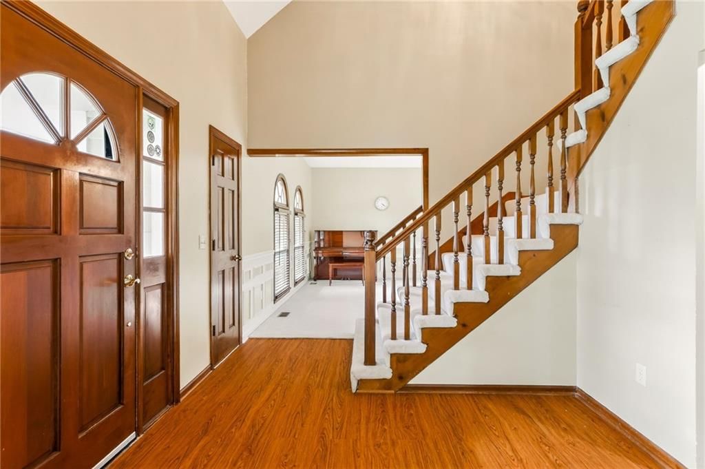 1525 Yorkshire Drive — photo 10