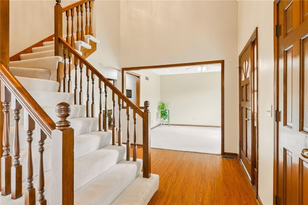1525 Yorkshire Drive — photo 11