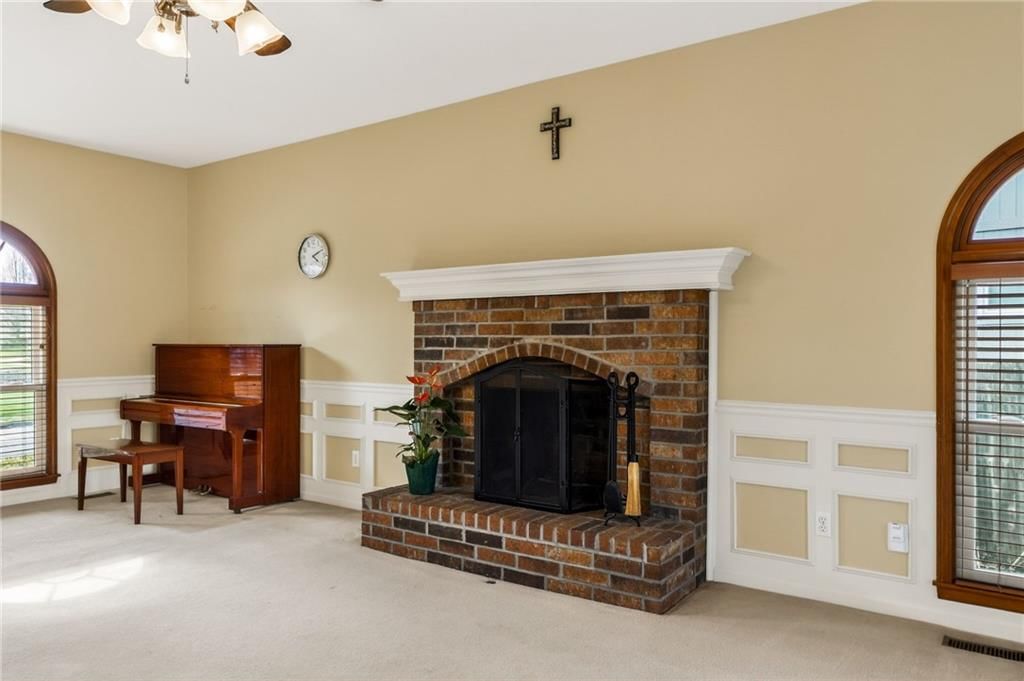 1525 Yorkshire Drive — photo 16