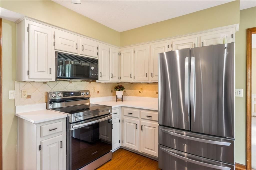 1525 Yorkshire Drive — photo 23