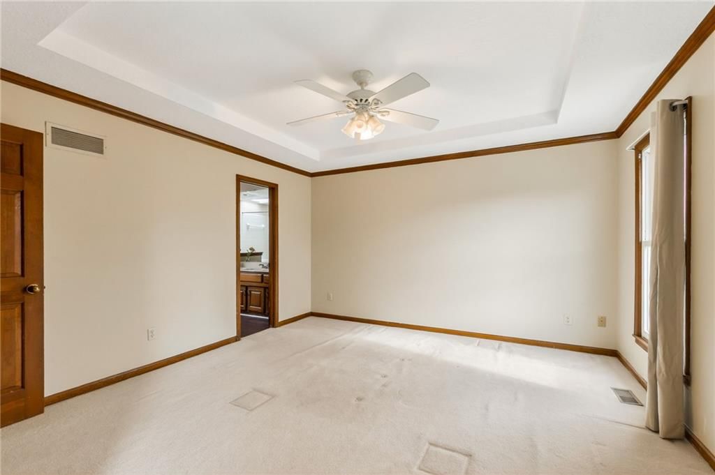 1525 Yorkshire Drive — photo 34