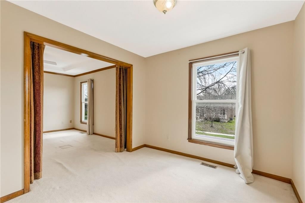 1525 Yorkshire Drive — photo 35
