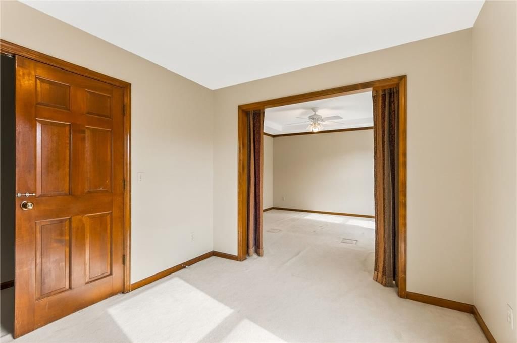 1525 Yorkshire Drive — photo 36
