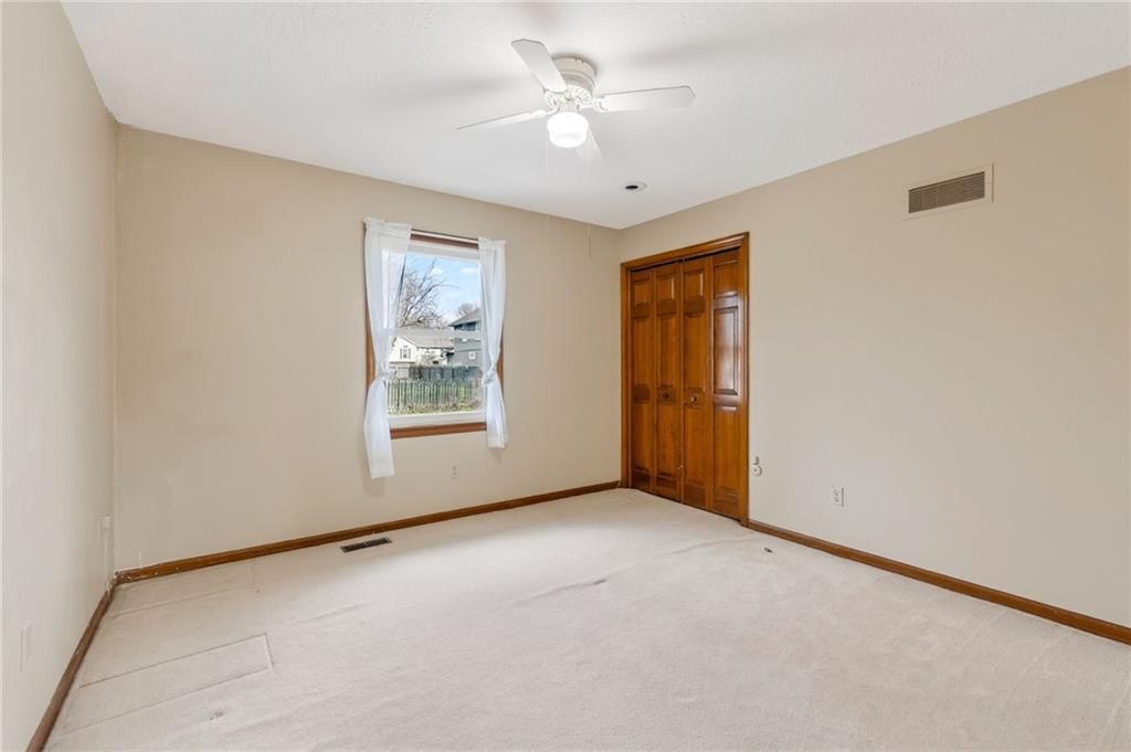 1525 Yorkshire Drive — photo 43