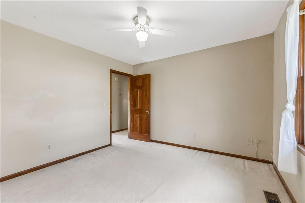 1525 Yorkshire Drive — photo 44