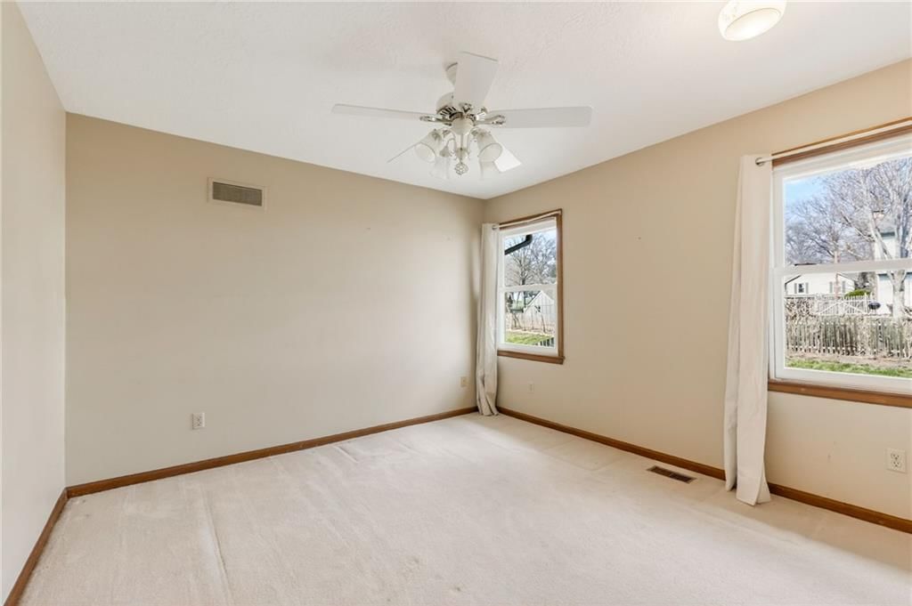 1525 Yorkshire Drive — photo 47