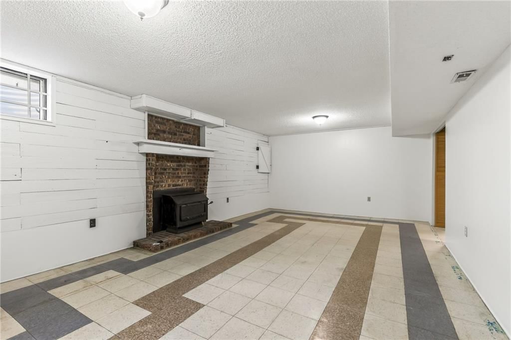 1525 Yorkshire Drive — photo 49