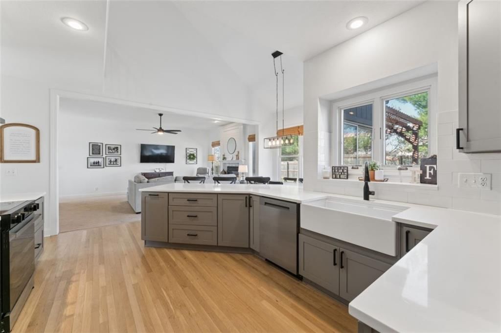 21081 W 224th Street — photo 15