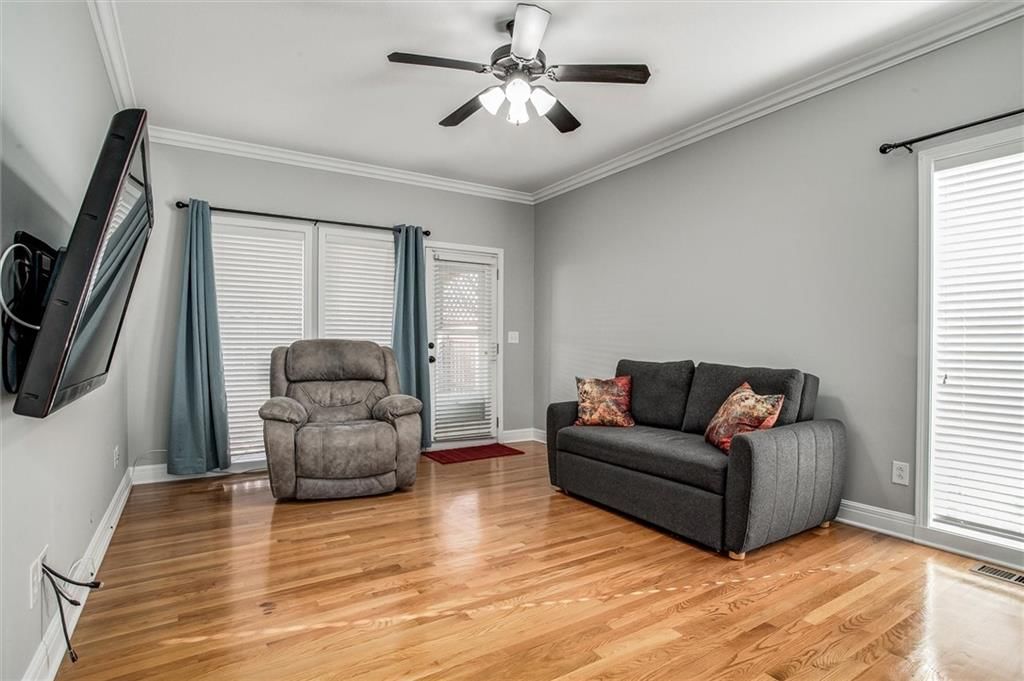 1618 Ridgeway Drive — photo 4