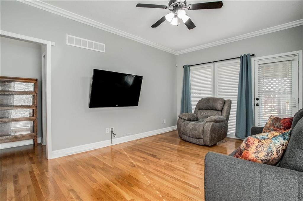 1618 Ridgeway Drive — photo 5