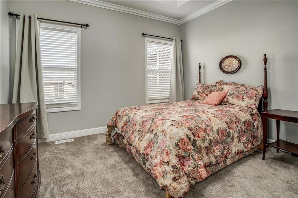 1618 Ridgeway Drive — photo 8