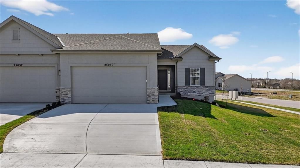 25039 W 94th Terrace — photo 3