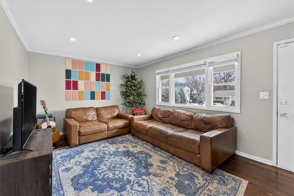 7030 Barkley Street — photo 4