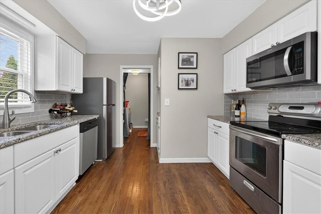 7030 Barkley Street — photo 8