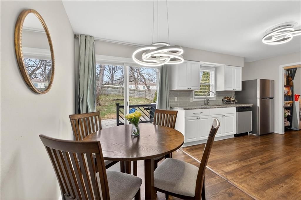 7030 Barkley Street — photo 13