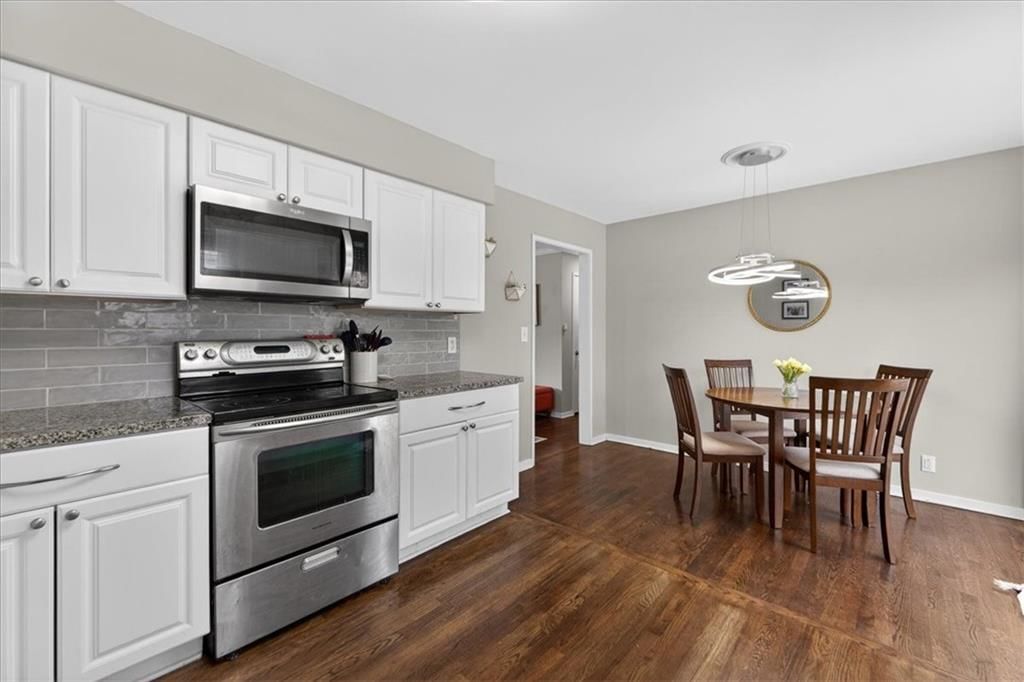 7030 Barkley Street — photo 14